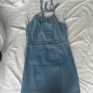 Dénim halter dress
